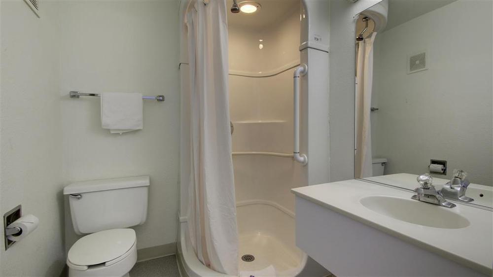 Motel 6 - Oklahoma City Airport Room photo
