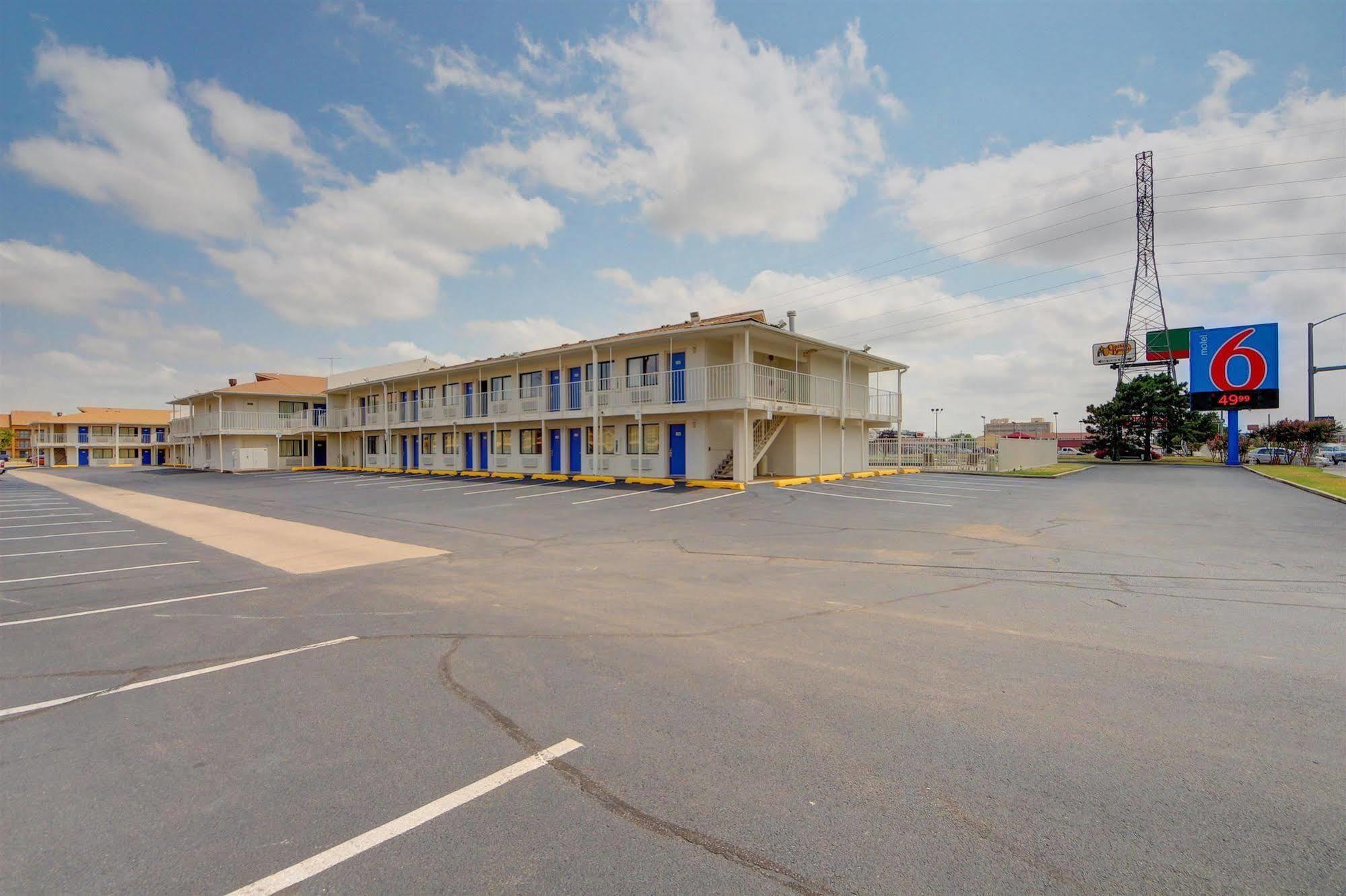 Motel 6 - Oklahoma City Airport Exterior photo