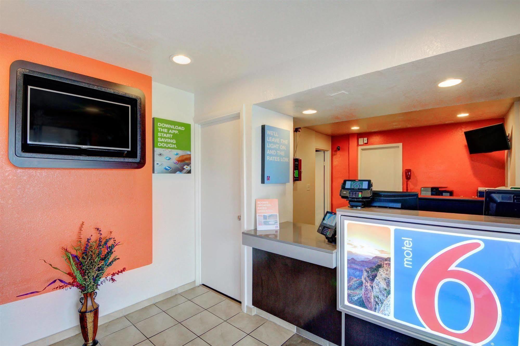 Motel 6 - Oklahoma City Airport Exterior photo